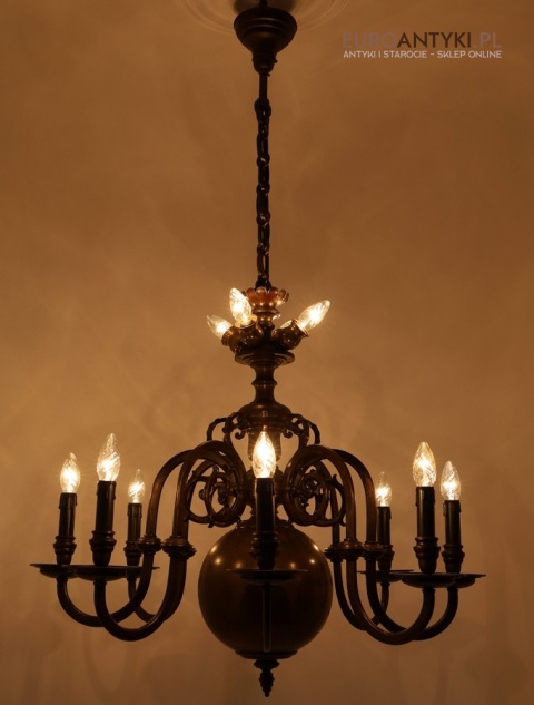 antyczny żyrandol z możliwością strefowego światła