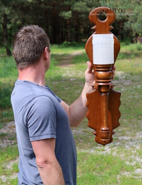 duża antyczna lampa dębowa