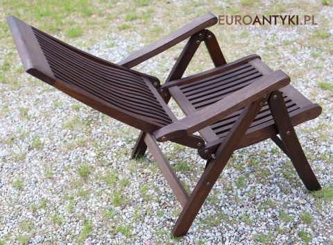 rustykalne składane krzesło na taras z drewna