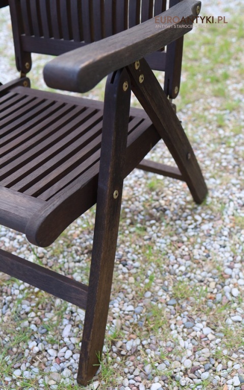 wygodne krzesło składane vintage