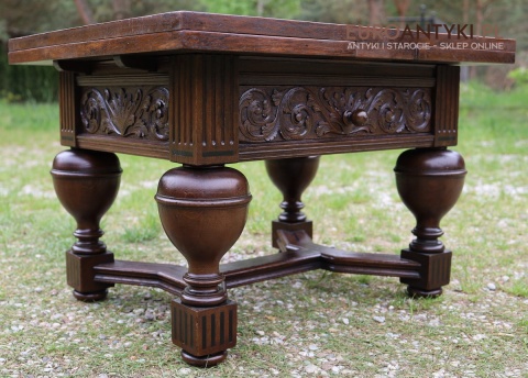 antyczny mebel do kawiarni neorenesansowy