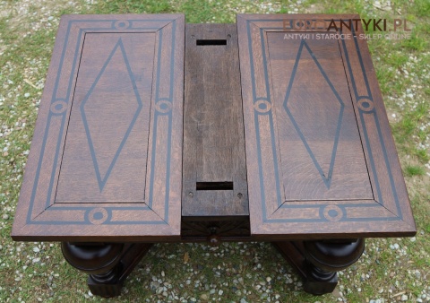 zabytkowy unikatowy stół kawowy neorenesansowy