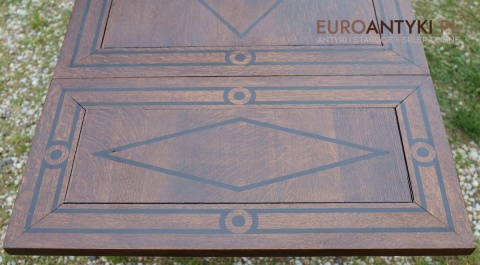 lite drewno antyk – stolik neorenesansowy