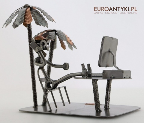 wakacje geeka komputerowego figurka metalowa