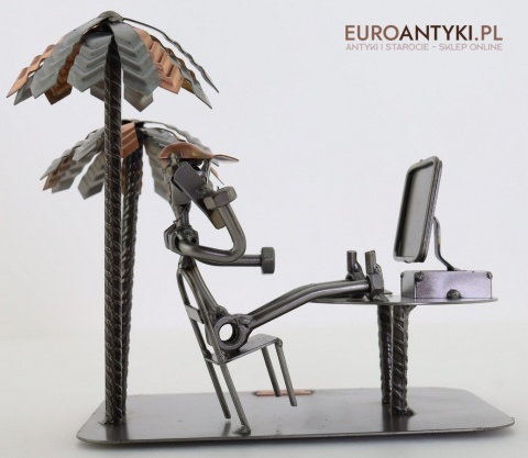 handmade metalowy gadżet na biurko