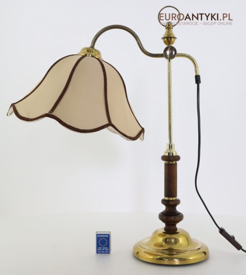 jasna lampa stołowa vintage z abażurem
