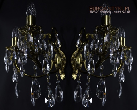 antyczne oświetlenie pałacowe