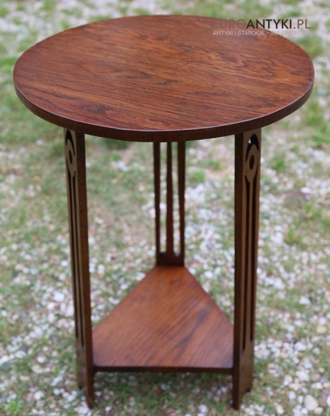 secesyjny stolik z Francji