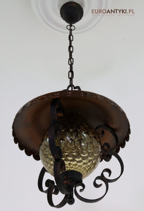 Rustykalna lampa wisząca z kutego żelaza i szkła – unikatowe oświetlenie retro do salonu, jadalni lub holu