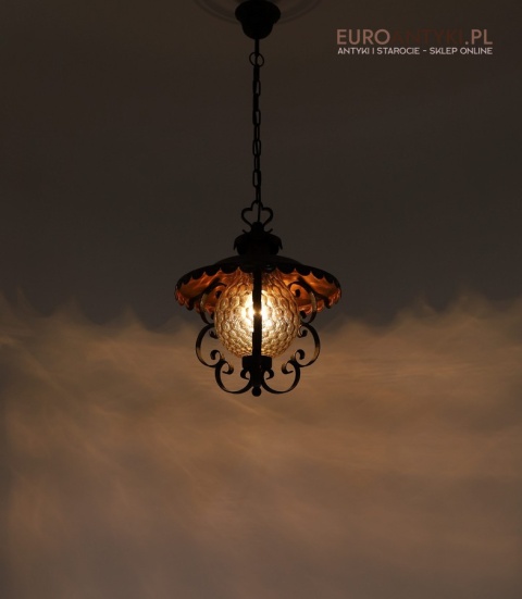 Rustykalna lampa wisząca z kutego żelaza i szkła – unikatowe oświetlenie retro do salonu, jadalni lub holu