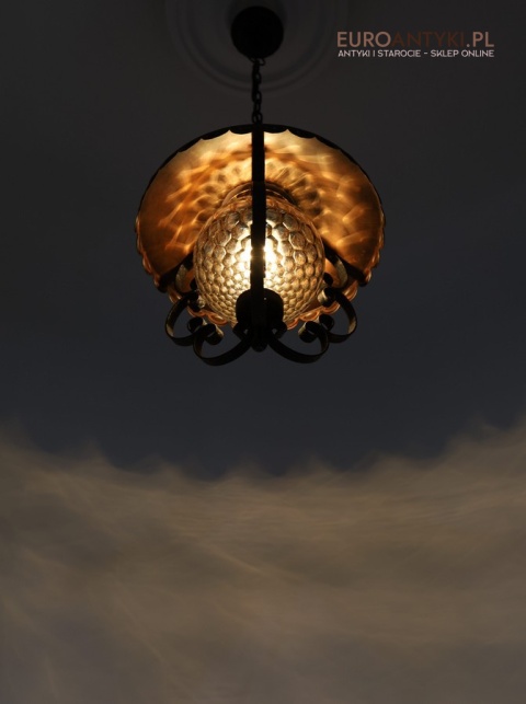 Rustykalna lampa wisząca z kutego żelaza i szkła – unikatowe oświetlenie retro do salonu, jadalni lub holu