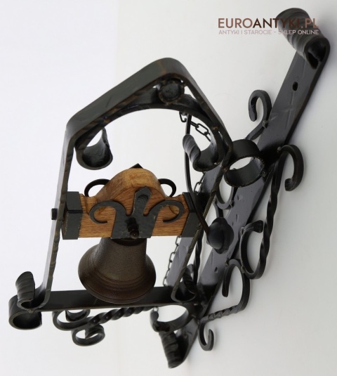 antyczny mszalny dzwonek na ścianę