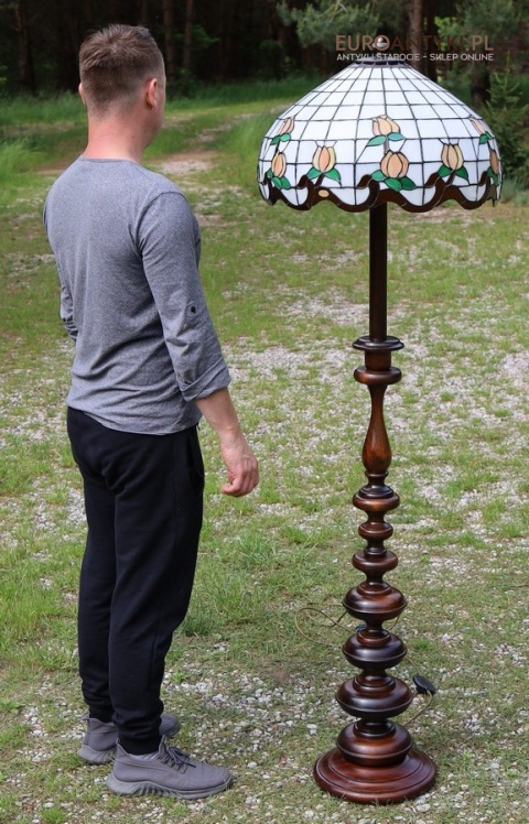 lampa stojąca tiffany