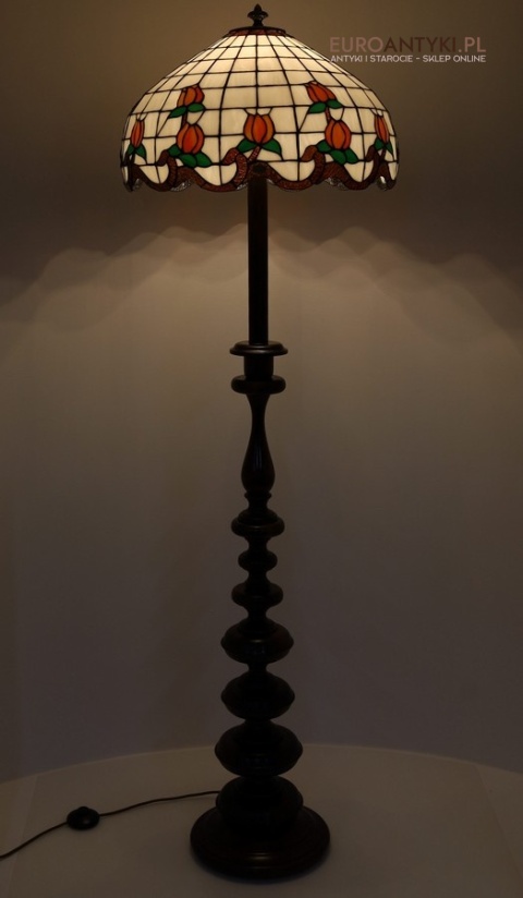 podłogowa lampa tiffany do gabinetu retro