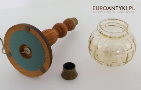 lampka nocna z drewnem