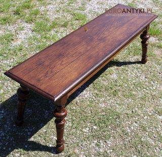 Stylowa ławka dębowa z XIX wieku – elegancki mebel retro z duszą przeszłości