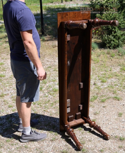 góralska ławka przed dom