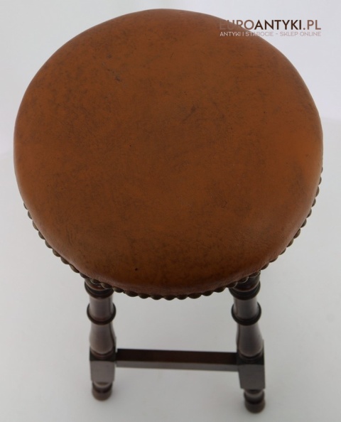 antyczne hokery drewniane