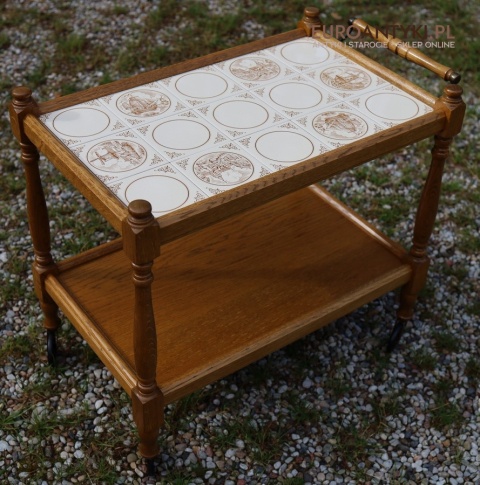 rustykalny barek na kółkach