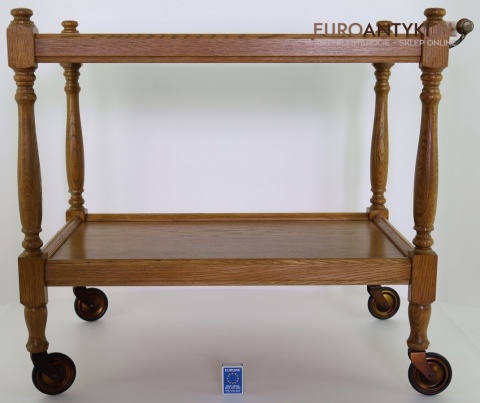 rustykalny barek na wino