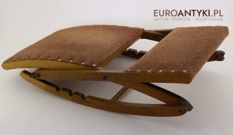 babciny podnóżek retro