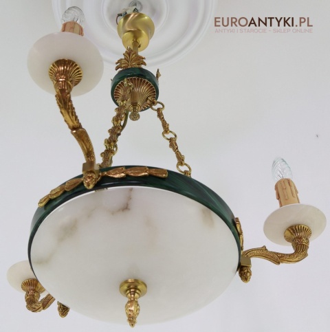Stylowy żyrandol Empire z marmurowymi kloszami – luksusowe oświetlenie do salonu, gabinetu lub holu