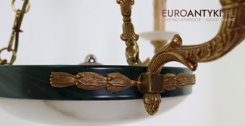 Stylowy żyrandol Empire z marmurowymi kloszami – luksusowe oświetlenie do salonu, gabinetu lub holu