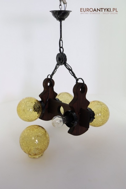 lampa wisząca do wiejskiej chaty