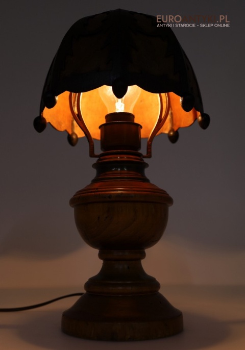 unikatowa lampa stołowa do salonu