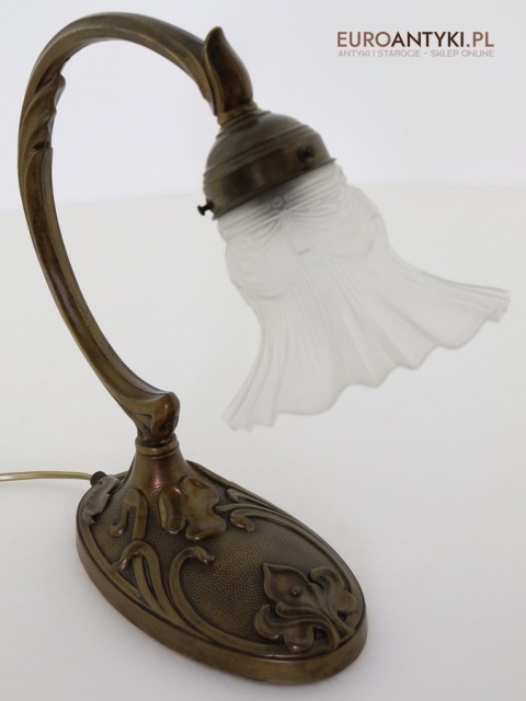 lampa stołowa z epoki secesyjnej