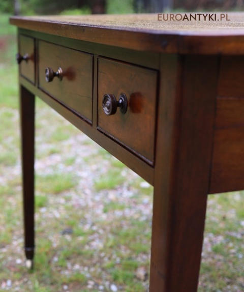 Zabytkowy stolik do kart / partnerski z epoki edwardiańskiej – lite drewno i skórzany blat (Anglia, ok. 1900 r.)