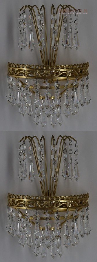zabytkowe oświetlenie ścienne z francuskimi kryształami