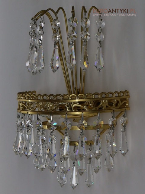 lampy w stylu neobarokowym z kryształowymi zawieszkami