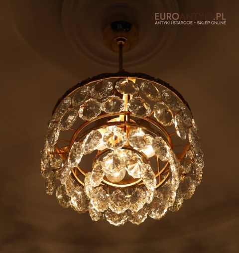 lampa vintage do salonu z bogatym kryształowym połyskiem