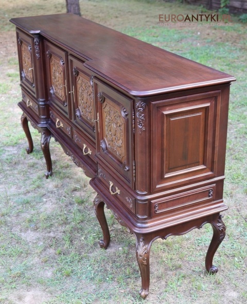 stylowy kredens z połowy XX wieku