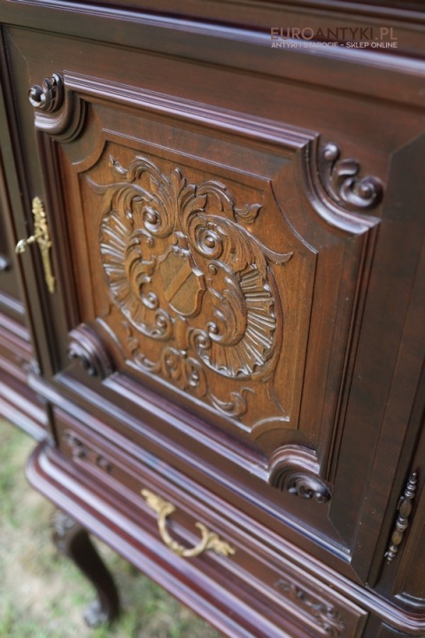 komoda z bogatymi zdobieniami Ludwik XV