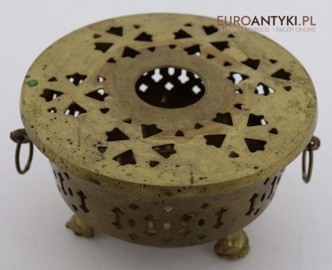 Ozdobny świecznik orientalny z otworkami