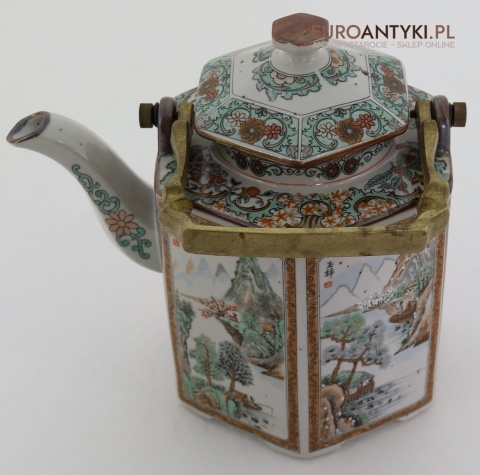 Orientalny imbryk porcelanowy z uchwytem mosiężnym
