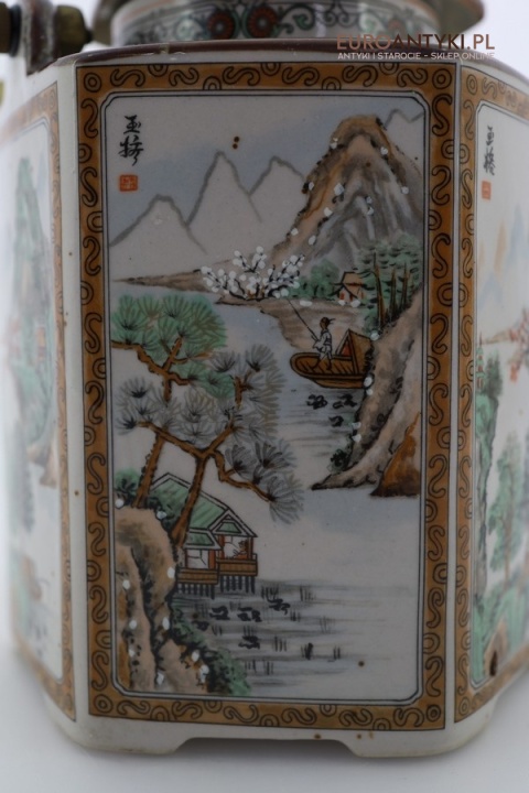 Imbryk orientalny porcelanowy z pejzażami