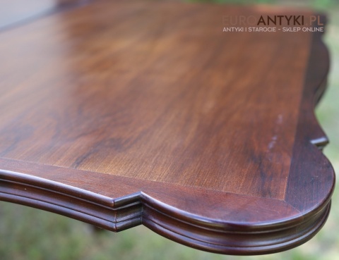 antyczne stoły z drewna