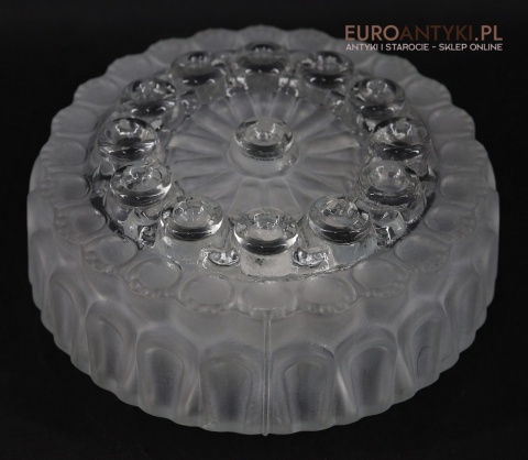 plafon vintage w stylu retro