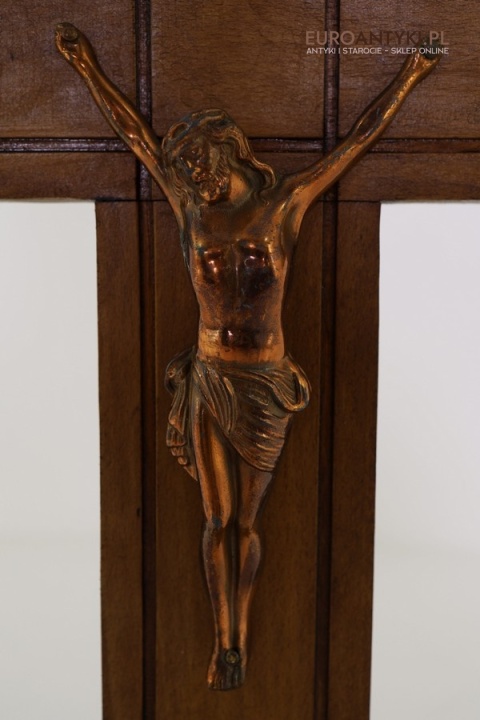 antyczny krucyfiks z metalu i drewna