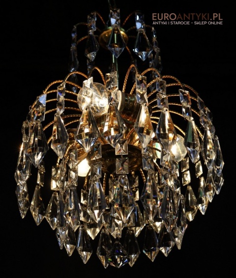 klasyczna sufitowa lampa z kryształami