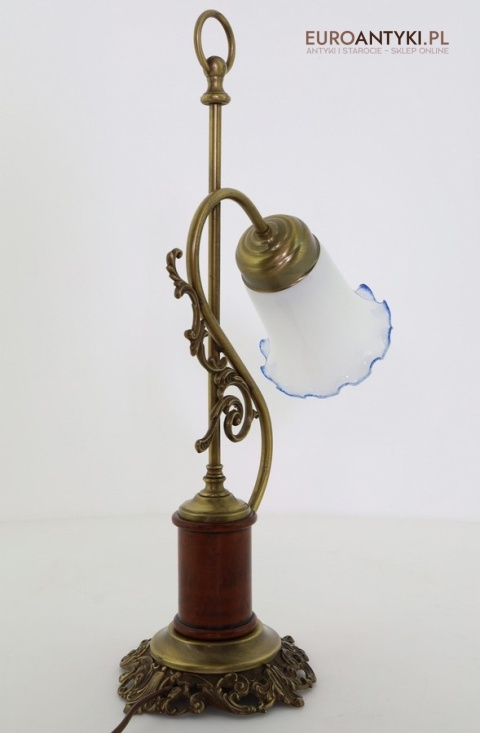 lampa stołowa w barokowym stylu