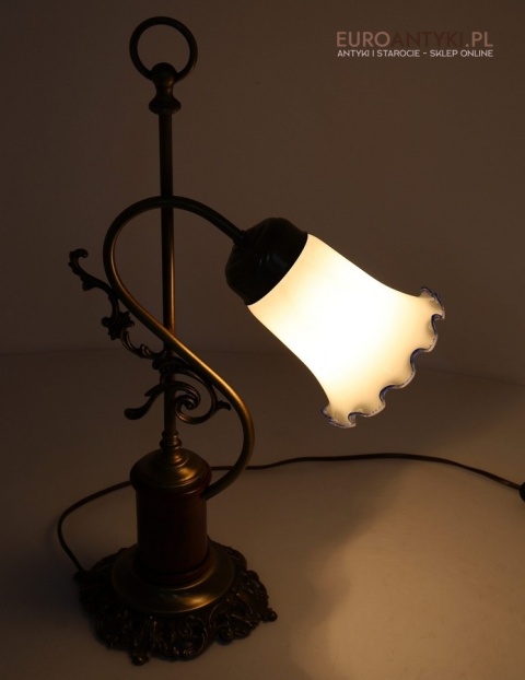 klimatyczna lampka stołowa