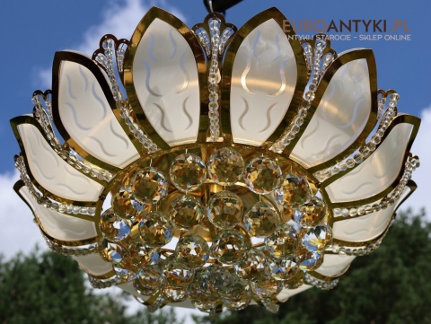 dekoracyjny plafon w stylu glamour