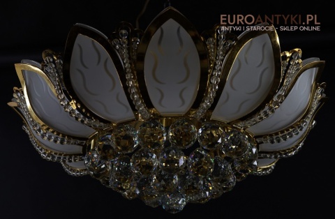 luksusowy plafon w stylu glamour