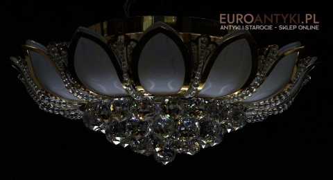 mosiężny plafon retro z ozdobami szklanymi