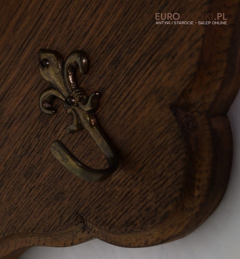 ozdobny wieszak ścienny vintage