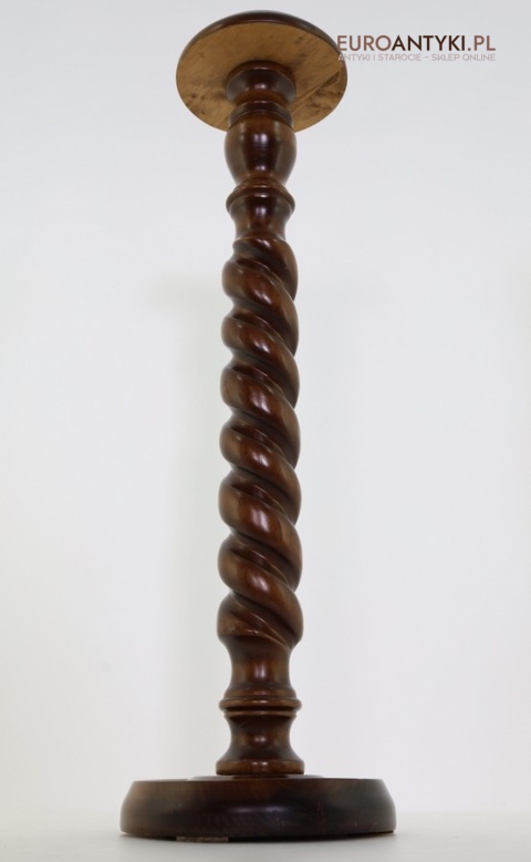 drewniany stojak na kwiaty z kręconą nogą